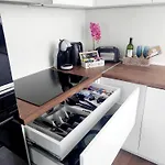 Luxury 2br Retreat In شقة فارنا
