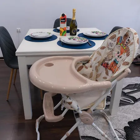 Luxury 2 Bedroom In Apartment