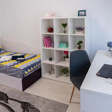 Luxury 2br Retreat In Апартамент *