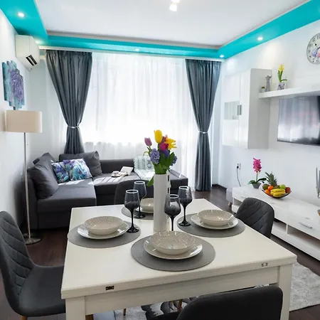 Luxury 2 Bedroom In * Varna