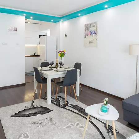 Apartment Luxury 2 Bedroom In