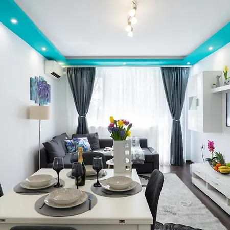 Apartment Luxury 2 Bedroom In