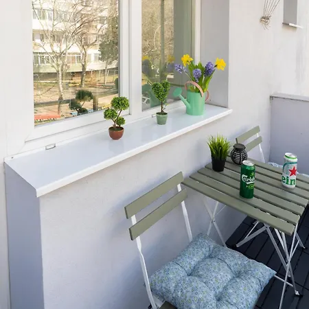 Luxury 2 Bedroom In Apartment
