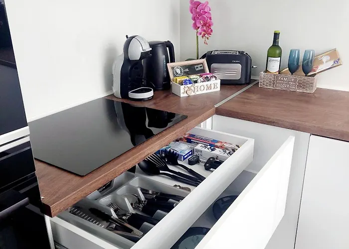 Luxury 2br Retreat In Appartamento Varna