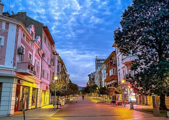 Luxury 2br Retreat In Appartamento Varna